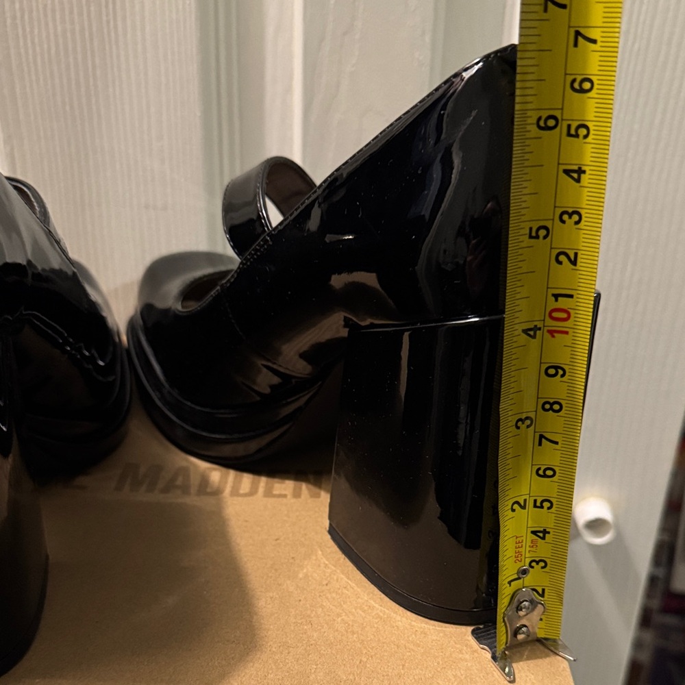 Steve Madden Nabella  Mary Jane Heels - Picture 9 of 12
